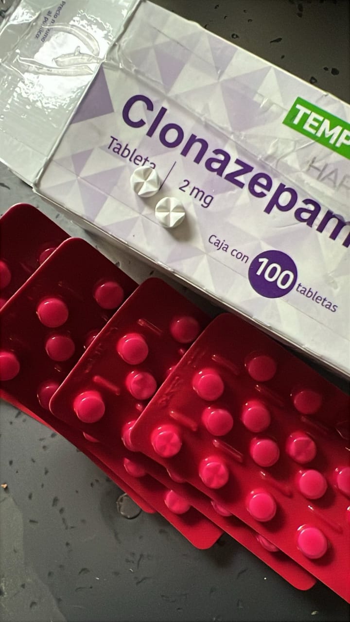 Clonazepam 2mg Tablets (100 Count) packaging, used for treating anxiety and seizure disorders.